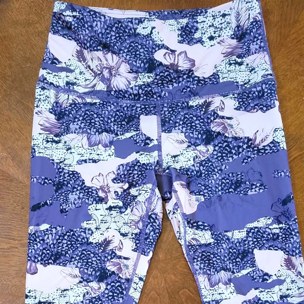 REEBOK WORK OUT LEGGINGS XS